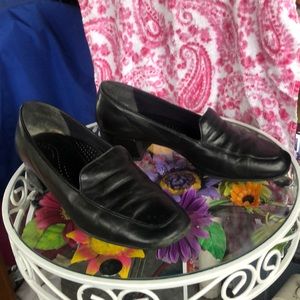 Black square heels 1 1/2 in. Heel